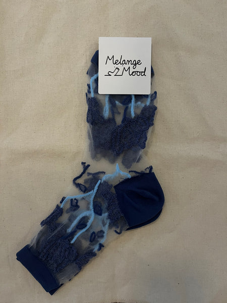 Stemmed Flower Mesh Socks