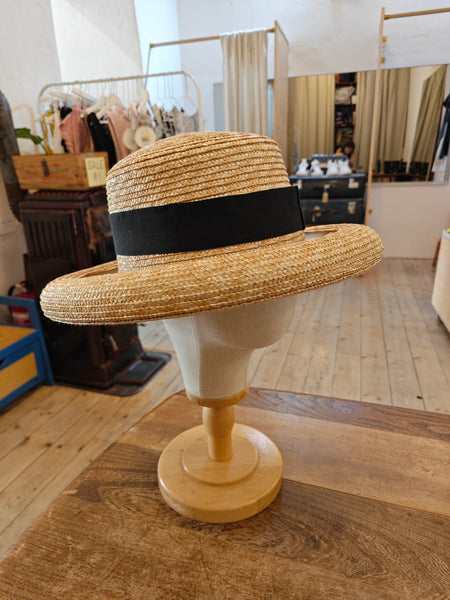 Roll up straw hat