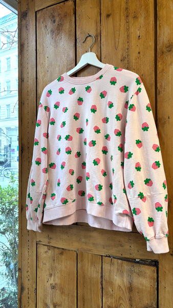 Strawberry pattern sweat shirt