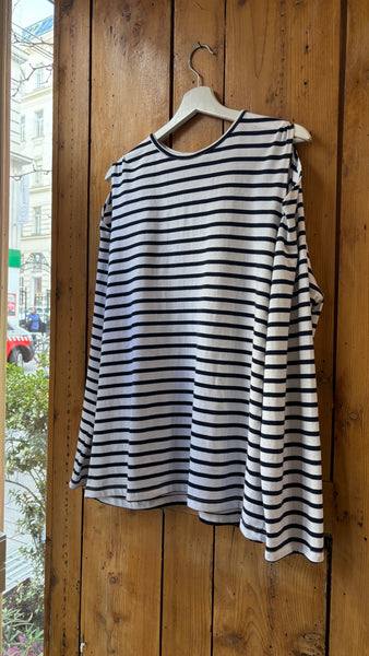 Stripe shoulder cut-out long sleeve T-Shirt