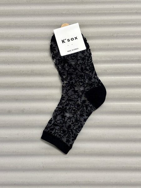 Thin flower socks