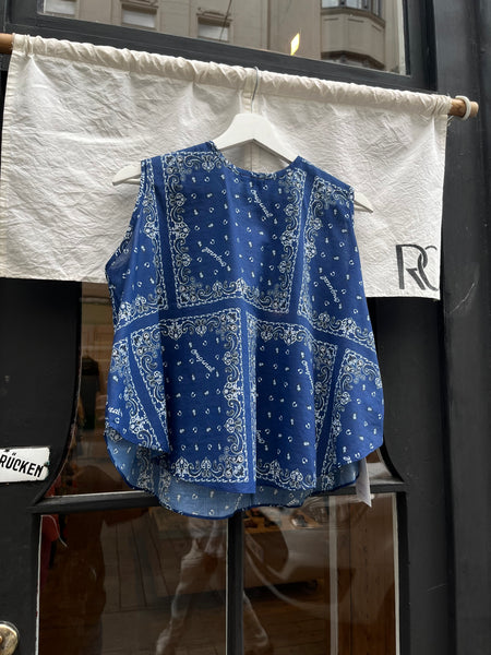 Paisley sleeveless top