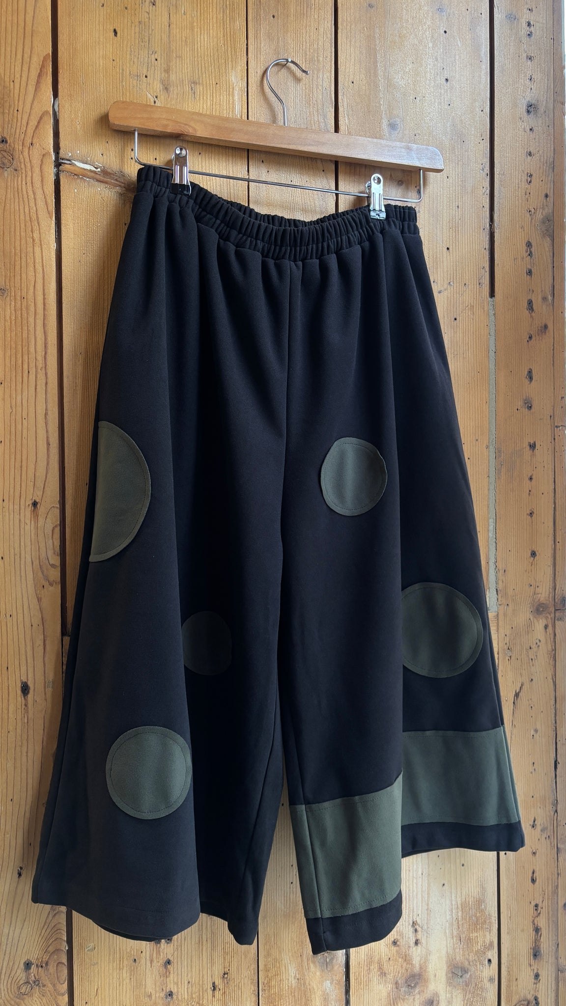 Polka dots culottes