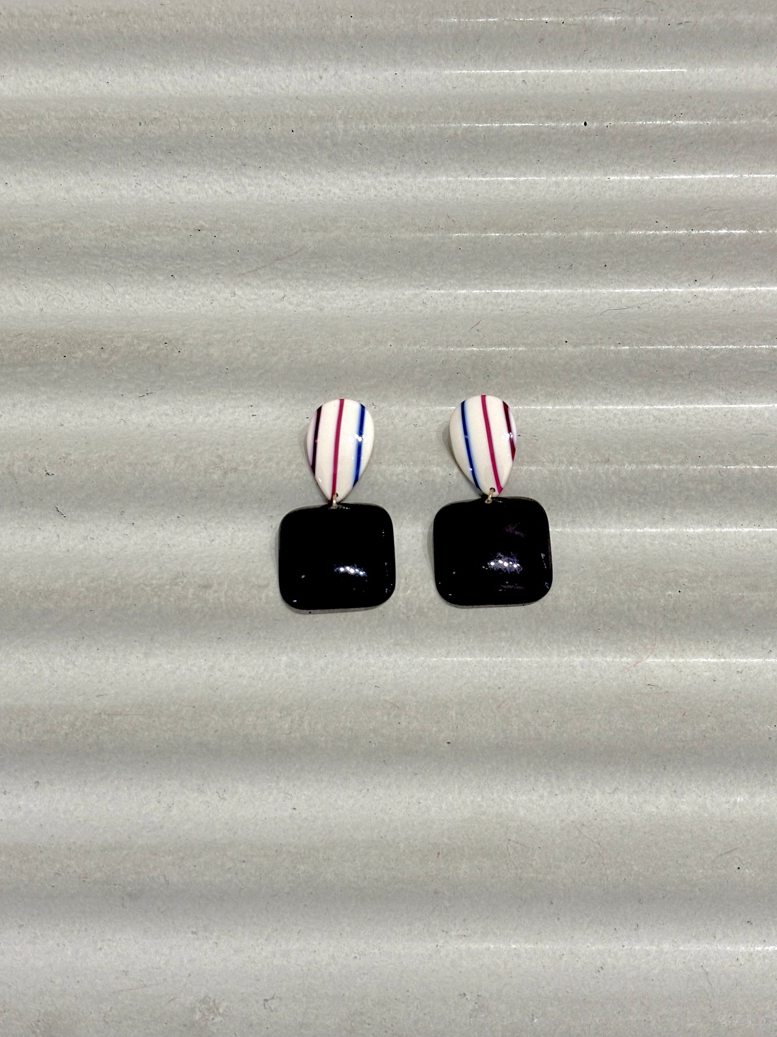 Colorful stripes drop x black square earrings