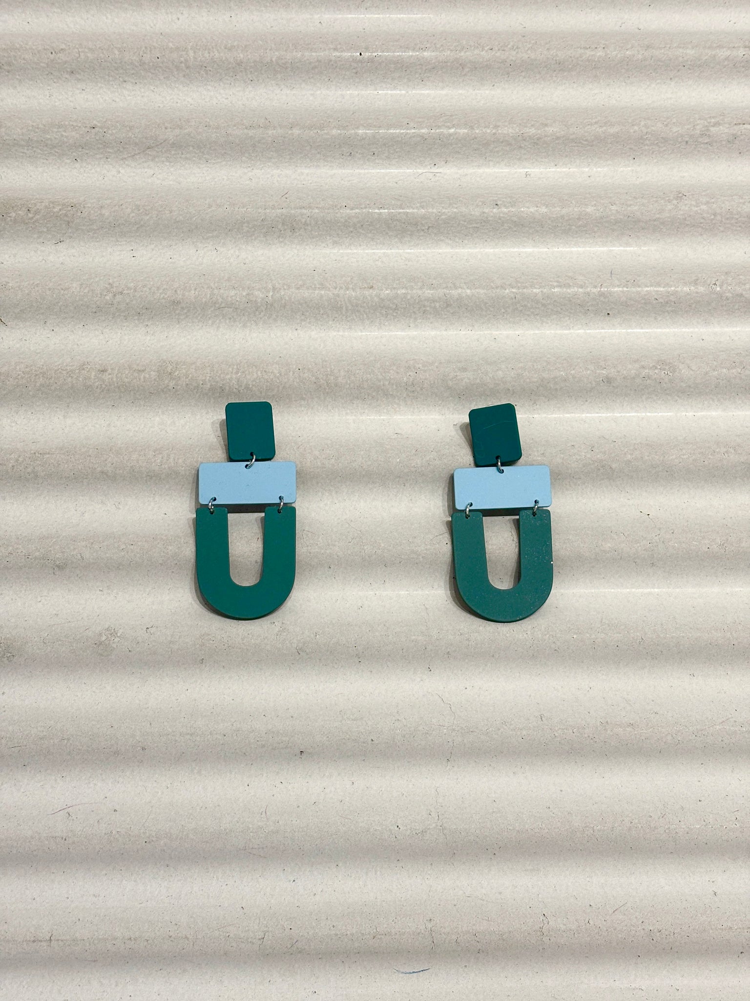 Arc and rectangles dangling earrings