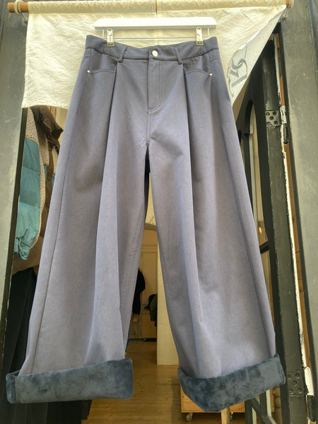 Velvet Lining Front Pleat Trousers