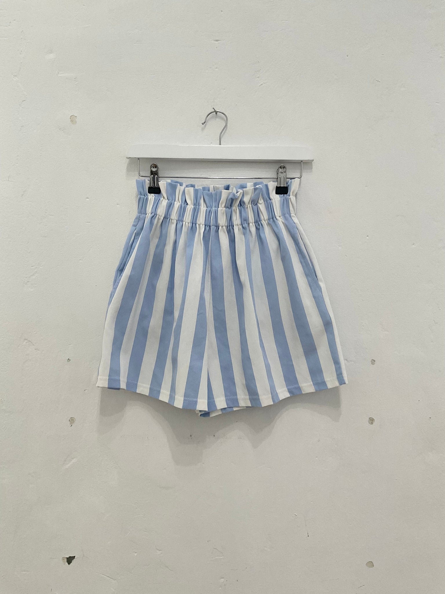 High waist stripe shorts