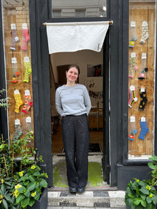 Flower Emboss Side Ribbon Pants