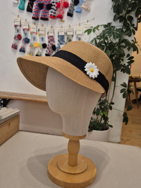 Daisy Strap Cap