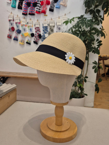 Daisy Strap Cap