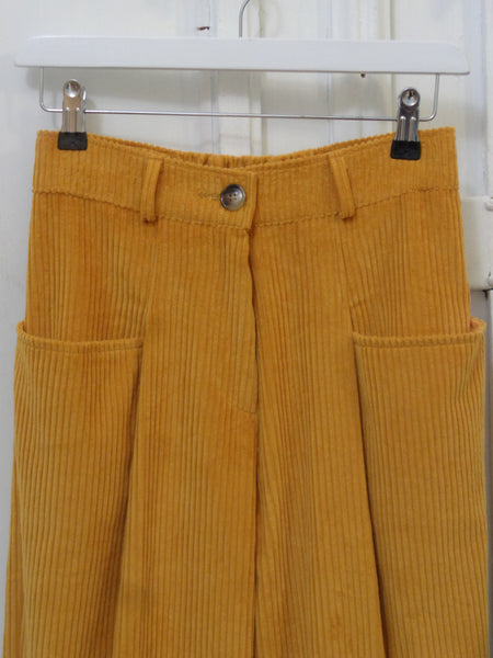 Corduroy baggy Trousers