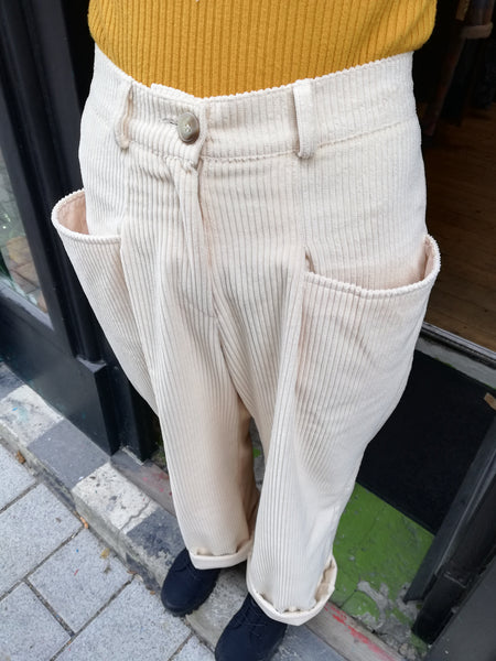 Corduroy baggy Trousers